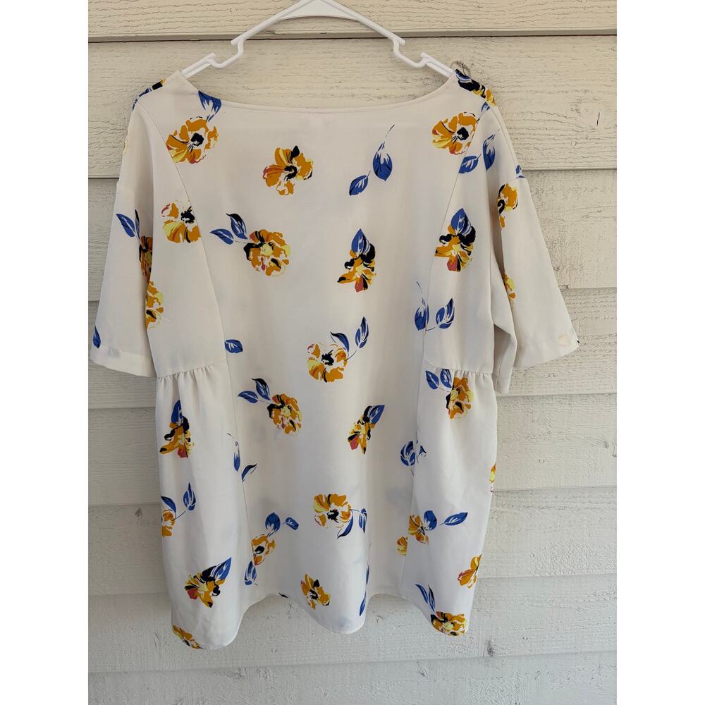 Isabel Maternity by Ingrid & Isabel Floral Blouse Top Size L White Yellow Blue - Picture 6 of 6